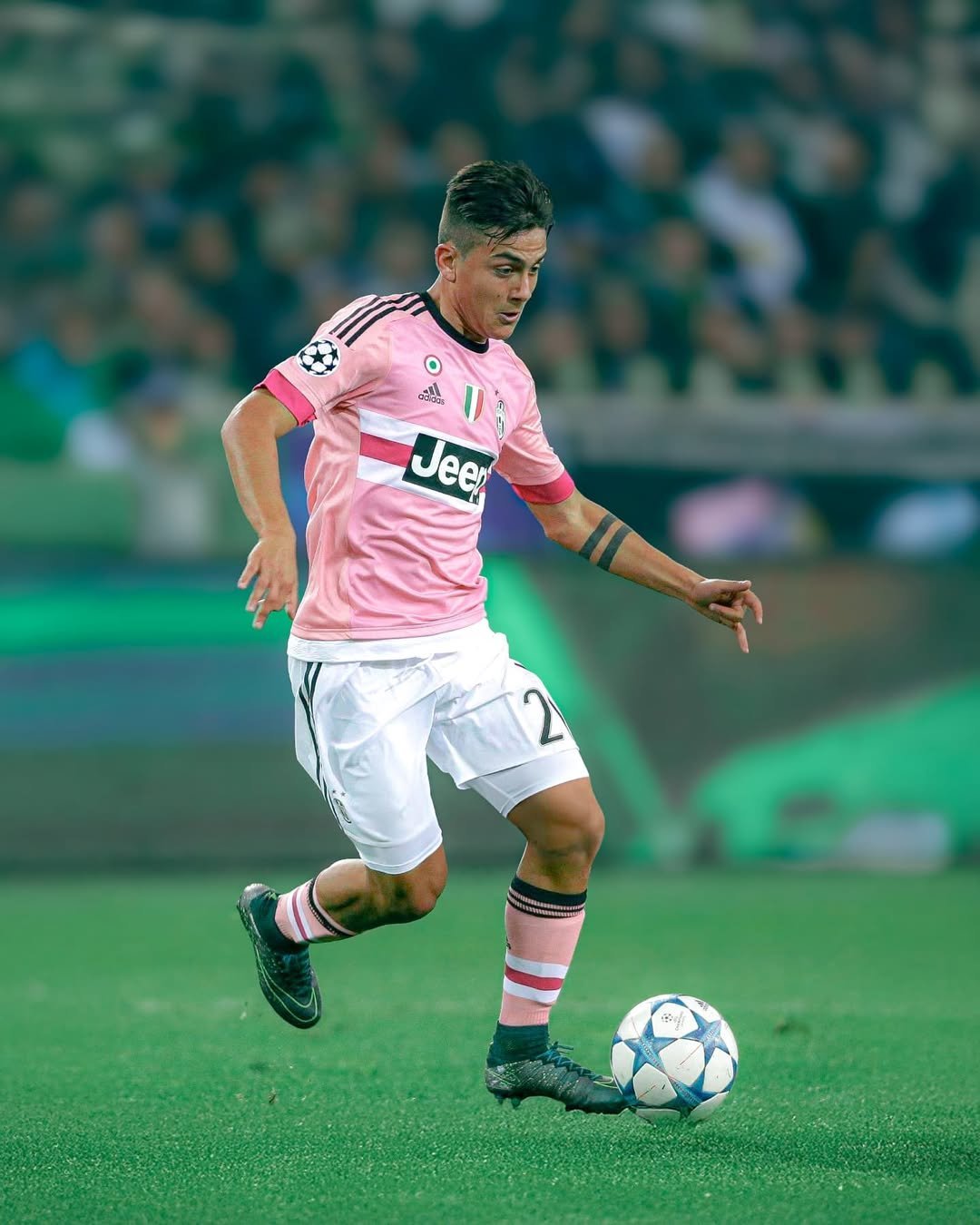 包含尤文图斯新签约球员即将亮相首秀的词条 包含尤文图斯新签约球员即将亮相首秀的词条