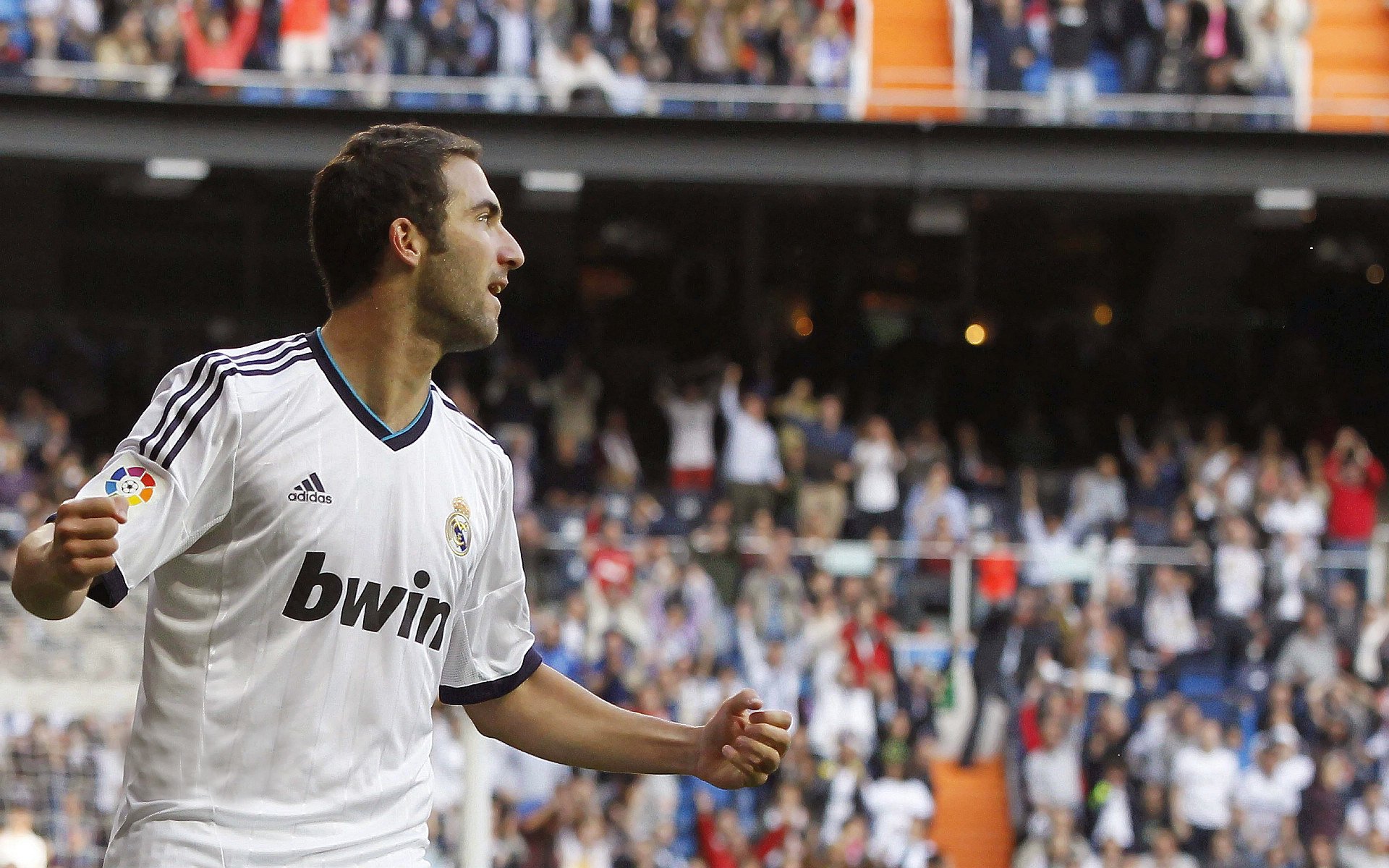 喀麦隆火力全开！抢七生死战上演非洲雄狮压制南美劲旅